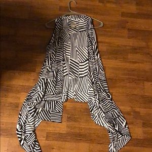 Long Sleeveless Vest